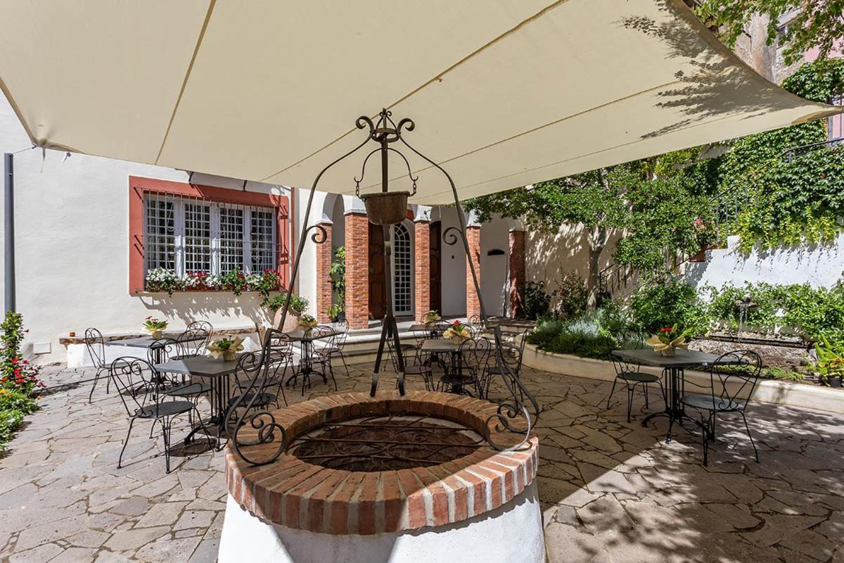 Borgo Prima Luce Hotel Cuglieri Exterior photo